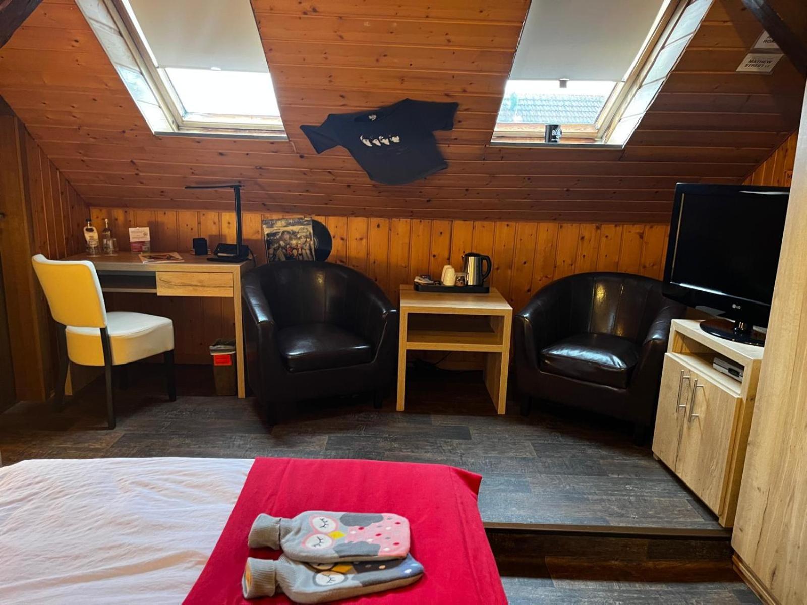 Henblas Hotel Neuenrade エクステリア 写真