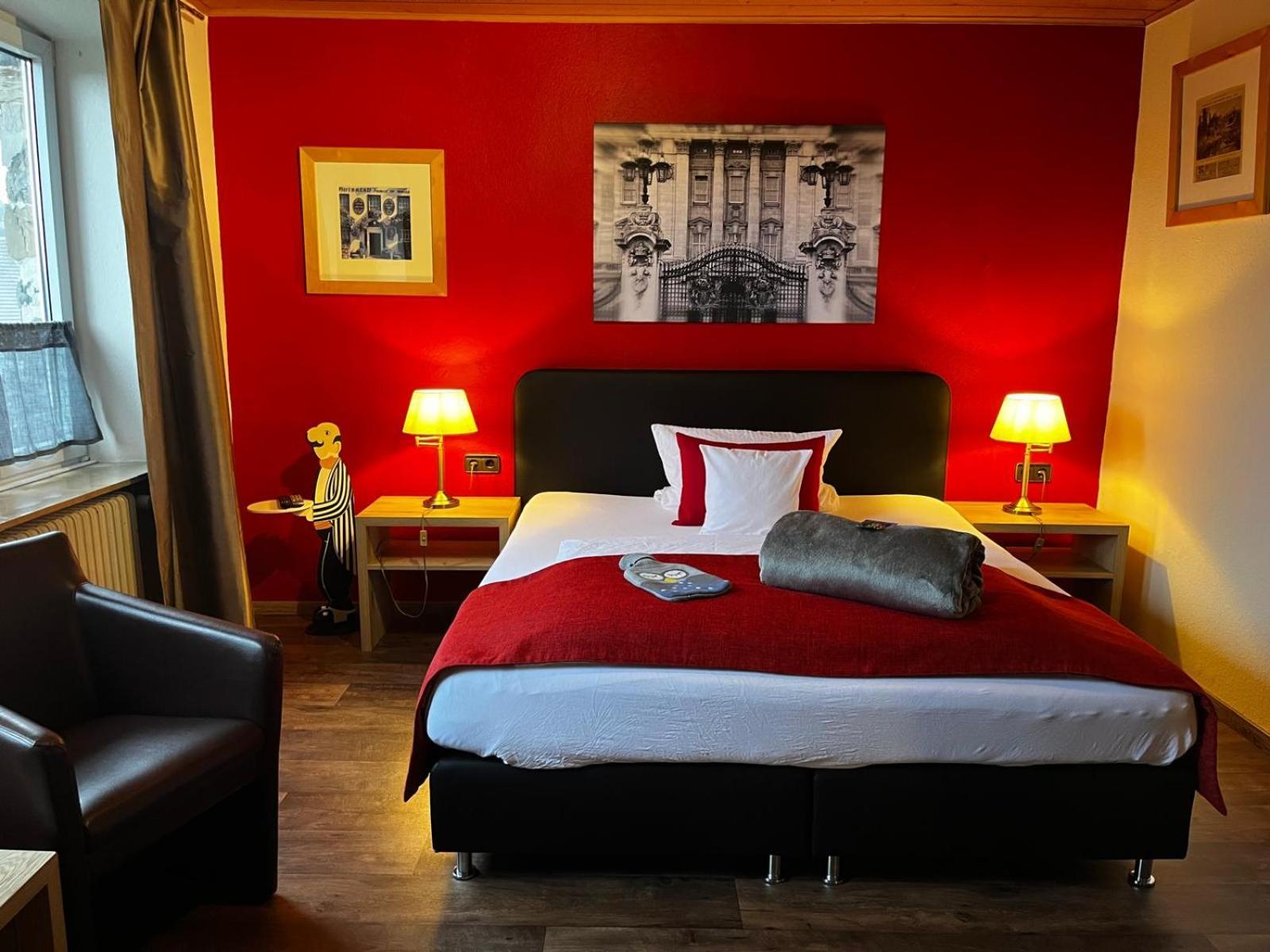 Henblas Hotel Neuenrade エクステリア 写真