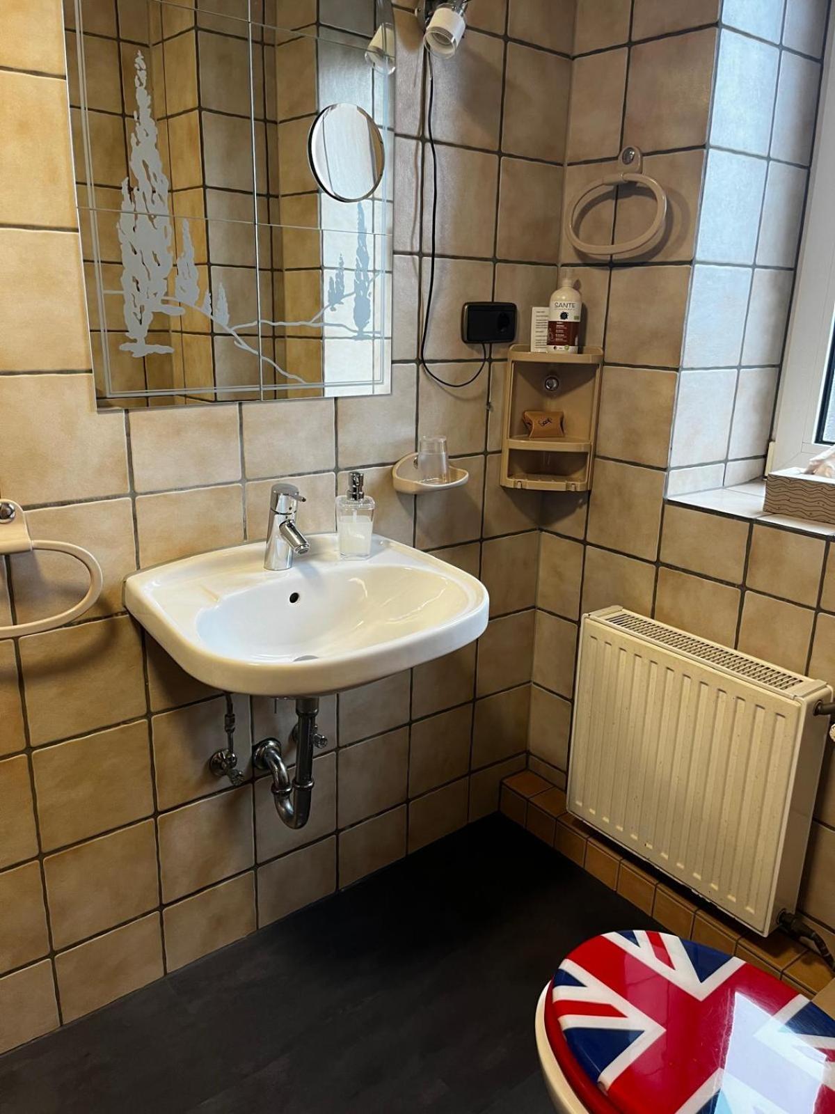 Henblas Hotel Neuenrade エクステリア 写真