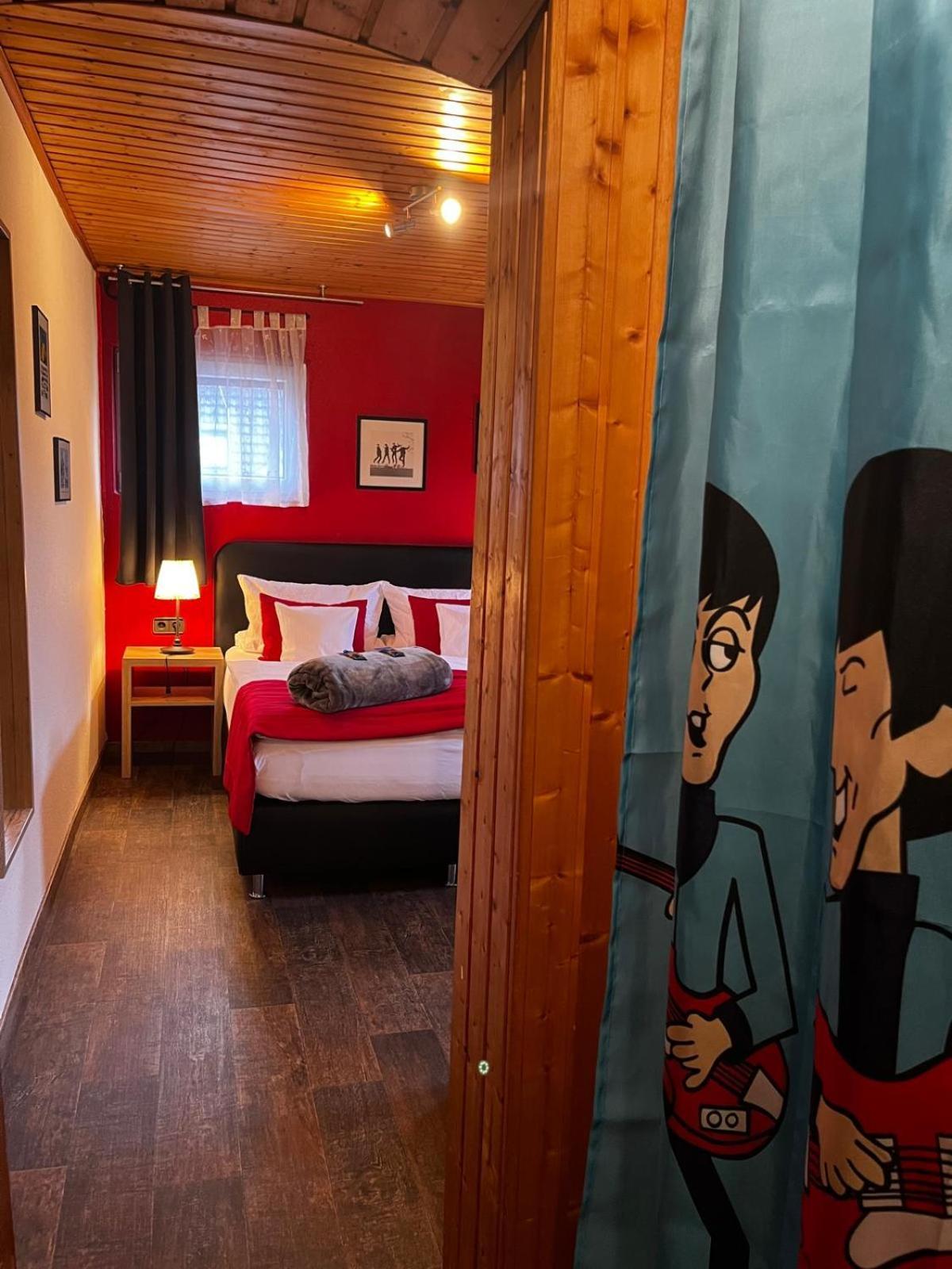 Henblas Hotel Neuenrade エクステリア 写真