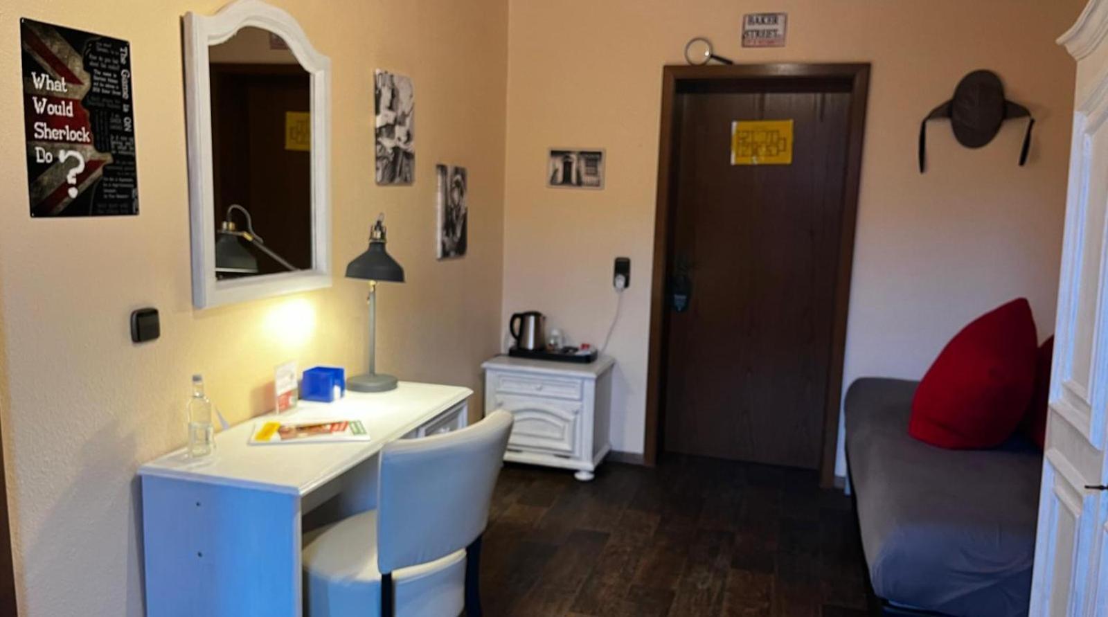 Henblas Hotel Neuenrade エクステリア 写真