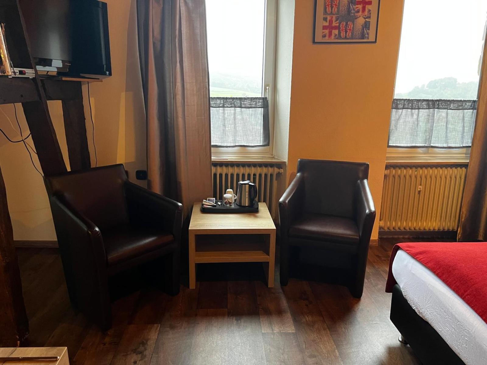 Henblas Hotel Neuenrade エクステリア 写真